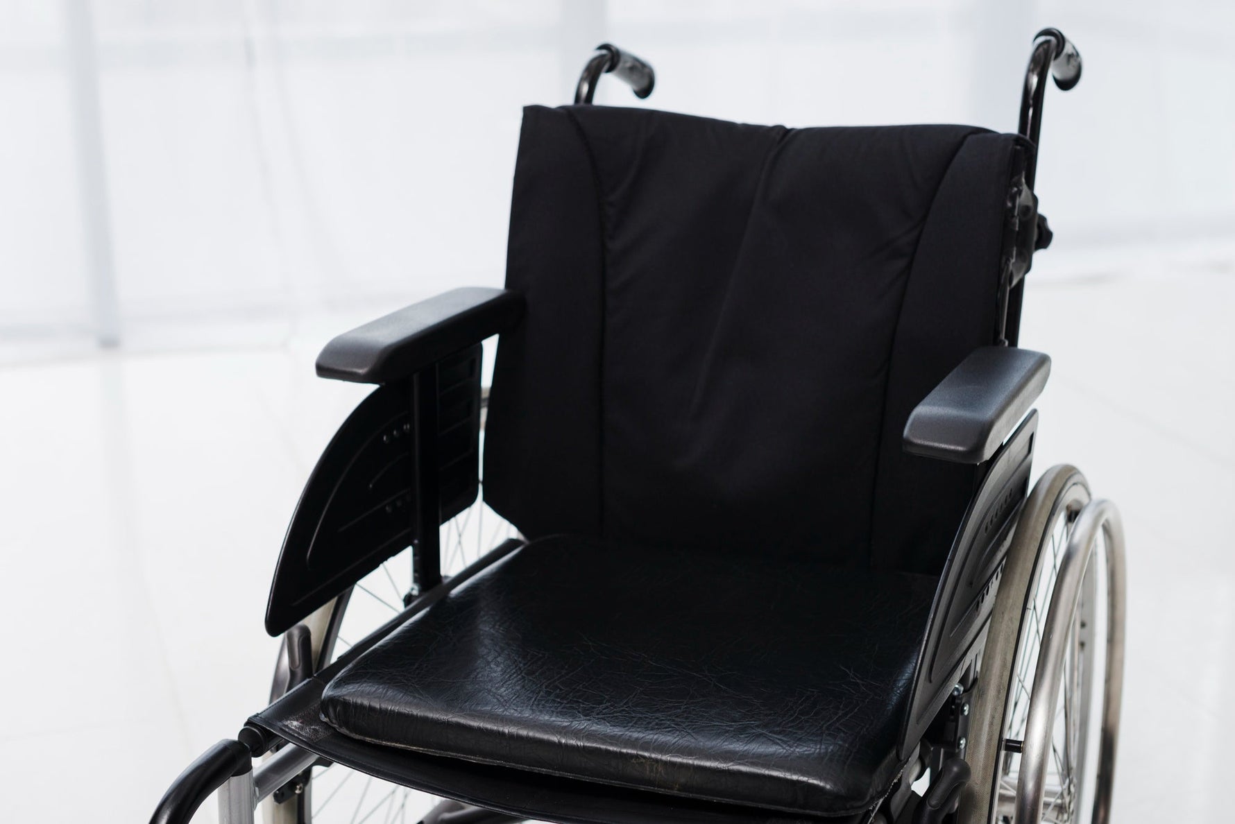 Everyday Independence with Folding Power Wheelchairs